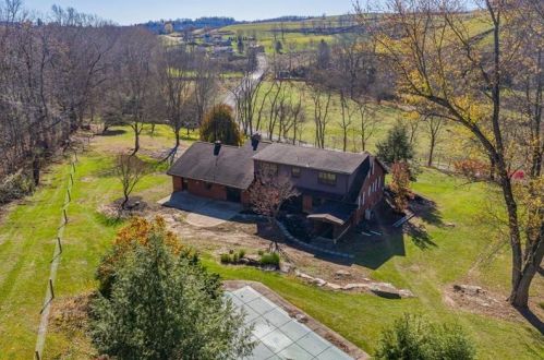 419 Linden Creek Rd, Canonsburg, PA 15317-4837