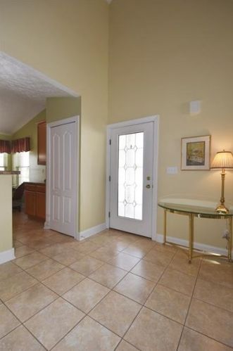 401 Katy Ln, Noblestown, PA 15071-1738