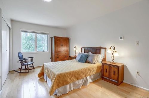 5 Peach Tree Ln, Warwick NY  10990-3133 exterior