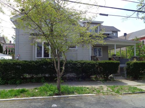 70 Marshall St, Poughkeepsie NY  12601-1942 exterior