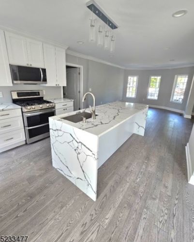 1 Burnside Ave, Cranford NJ  07016-2629 exterior