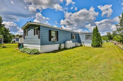 131 Mountainview Rd, Mason, NH 03048-3338