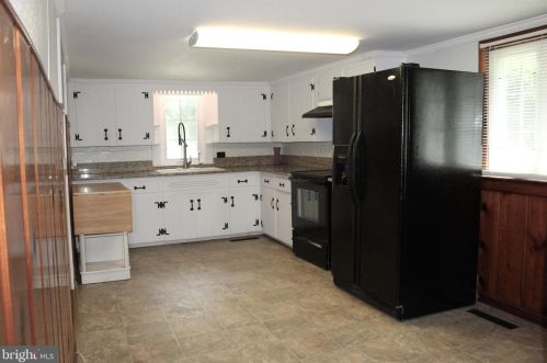 9657 Randall St, Laurel DE  19956-4314 exterior