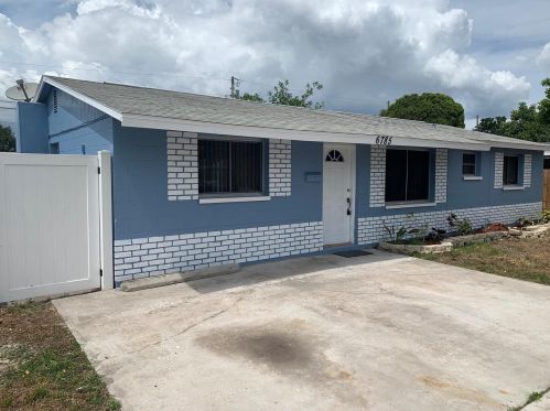 6785 81st Ave, Pinellas Park, FL 33781-2002