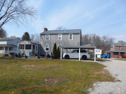 305 Greene St, Fairdale, PA 15320-1215