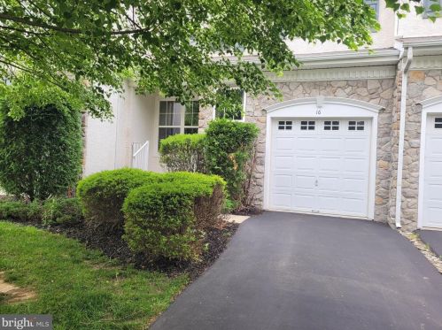 16 Portsmouth Cir, Glen Mills, PA 19342-2625