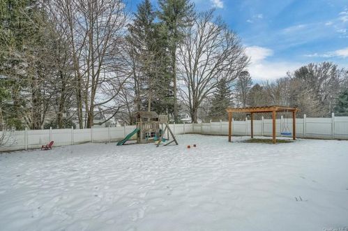 62 Highland Ave, Walden NY  12586-1035 exterior