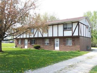 6177 Island Dr, Canton, OH 44718-1342