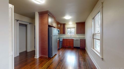 29 Lexington Ave, Waterbury CT  06710-1435 exterior