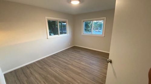 10850 Derby Ave, Milwaukee, WI 53225-4559