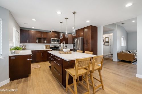 359 Wilson Dr, Santa Maria CA  93455-4764 exterior