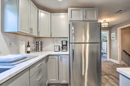 72 Maple Ave, Fishkill NY  12524-2213 exterior