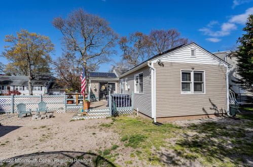 47 Van Ness Dr, Bricktown NJ  08723-5760 exterior