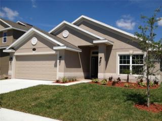 2215 Bexley Dr, Tavares, FL 32778-5717
