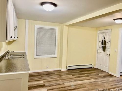 24 Wilkinson St, Putnam CT  06260-2155 exterior