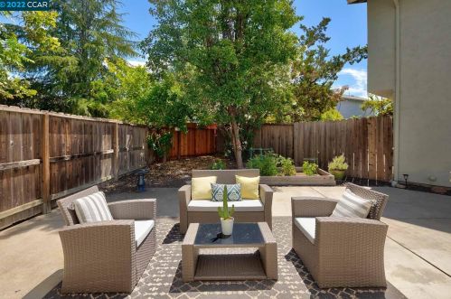 2167 Alexander Way, Pleasanton CA  94588-8313 exterior
