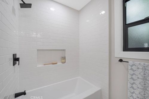 14942 Camarillo St, Van Nuys CA  91403-2004 exterior