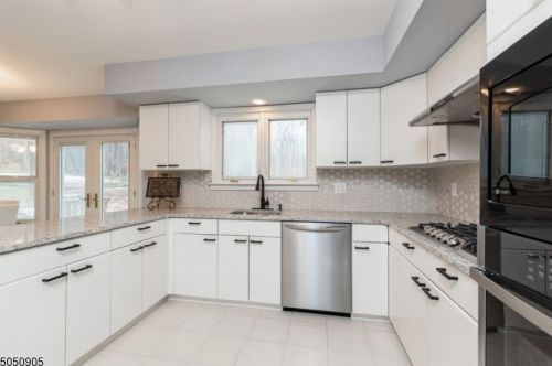 24 Rickland Dr, Dover NJ 07869-4320 exterior