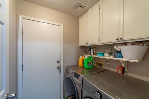 233 O St, Lathrop CA  95330-9661 exterior