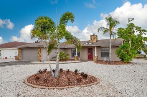 6508 Santiago Ct, Ruskin, FL 33572-2112