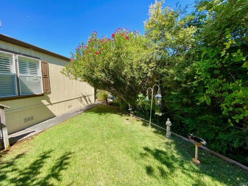 34 Bluejay Dr, Santa Rosa, CA 95409-4103