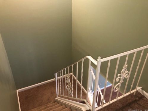 16 Huntington Ct, Bethel CT  06801-1466 exterior