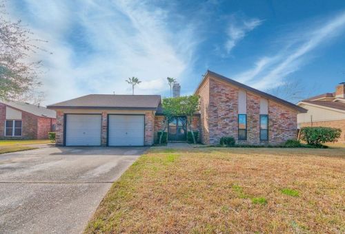 1909 28th Ave, Texas City, TX 77590-4135