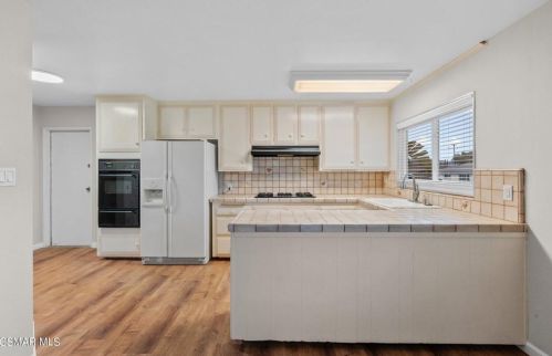 3026 Amarillo Ave, Simi Valley CA  93063-1704 exterior