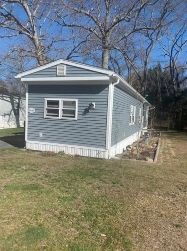 10 Krzak Rd, North Kingstown, RI 02852