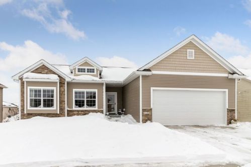 3108 Red Fox Rd, Ames, IA 50014-8070