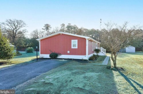 16 Marie Ct, Millsboro DE  19966-1320 exterior