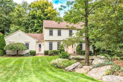 480 Dennison Rdg, Manchester, CT 06040-6812