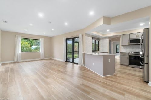 4984 30th Pl, Naples FL  34116-7749 exterior