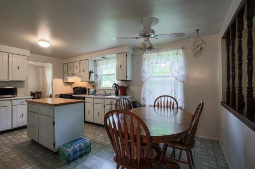 1295 White Oak Rd, Amelia OH  45102-2520 exterior