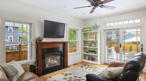 211 Seneca Pl, Westfield NJ  07090-4335 exterior