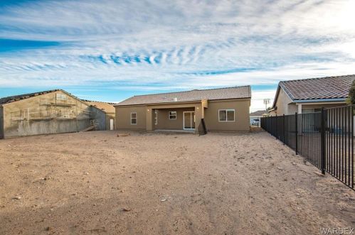 2201 Moon Ridge Ln, Bullhead City AZ  86426-6616 exterior