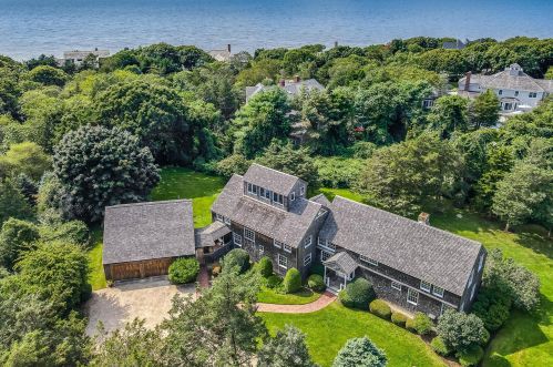 97 Carey Ln, Falmouth, MA 02540-1603