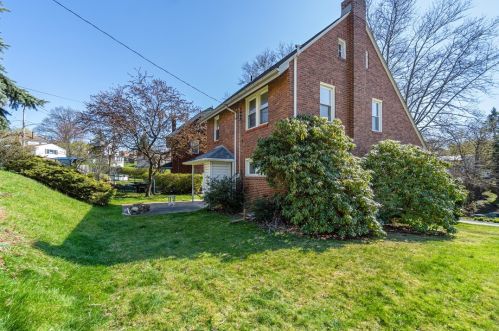 433 Green St, Whitaker PA  15120-3031 exterior