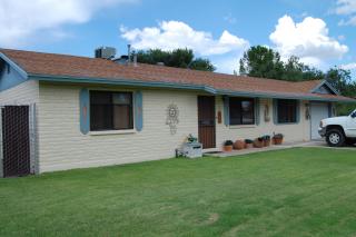 811 Palomas Dr, Willcox, AZ 85643-2315