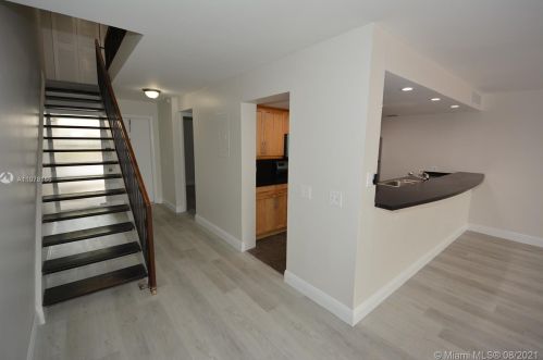 11246 16th Ct, Hollywood, FL 33026-4428