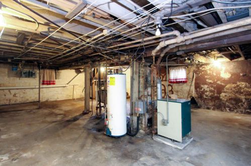 812 Burleigh St, Milwaukee WI 53222-4804 exterior