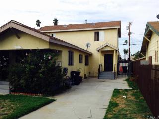 319 68th St, Los Angeles CA  90003-1821 exterior