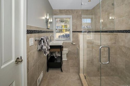 179 Benic Pl, Hawthorne NY  10532-1033 exterior