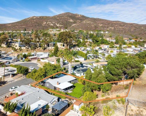 6623 Ballinger Ave, San Diego CA  92119-1822 exterior