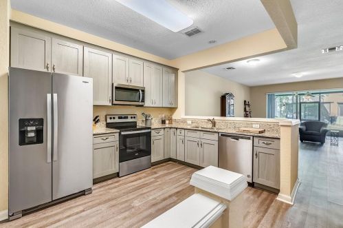 2896 Polvadero Ln, Orlando, FL 32835-3267