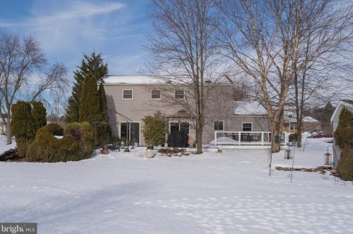 1162 Horseshoe Dr, Blue Bell PA  19422-1947 exterior