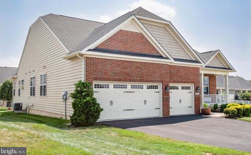 9710 Balls Bluff Dr, Fredericksburg, VA 22407-9228