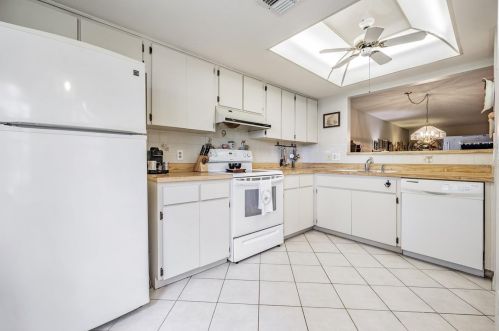 11521 Orleans Ln, Port Richey FL  34668-1129 exterior