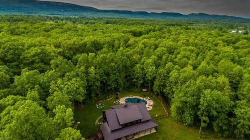 77 Stella Dr, Gardiner, NY 12525-5415