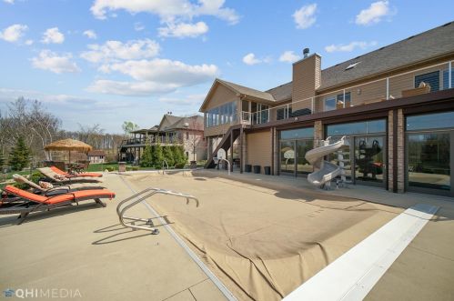 8940 Calumet Ave, Dyer, IN 46373-9192